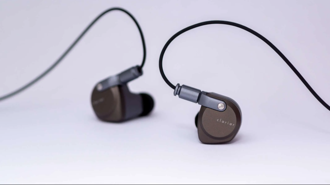 Clariar i640 6-unit moving iron in-ear headphones (display item)