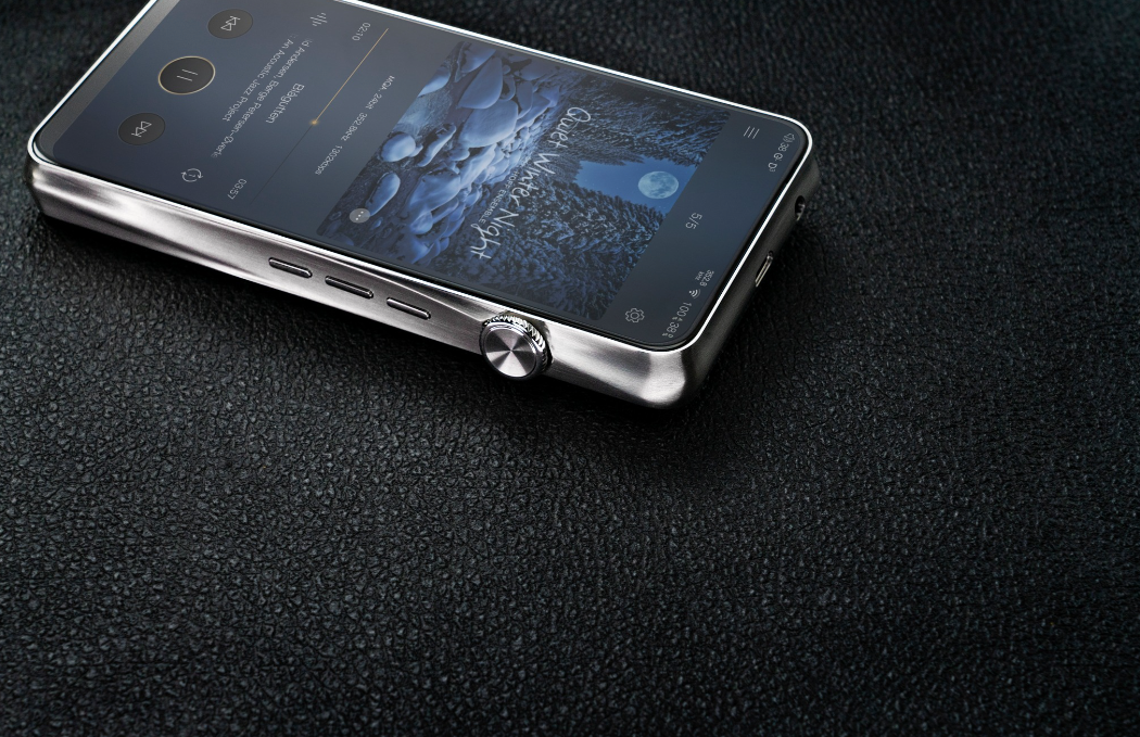 iBasso DX320 Edition X is the world's first limited edition with the 16th Anniversary of Liquid Metal
